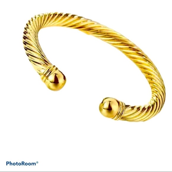 ⭐️24  carat gold plated fashion twisted open bangle bracelet - Picture 1 of 10